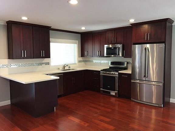 3rd image of 312 N Milton Ave