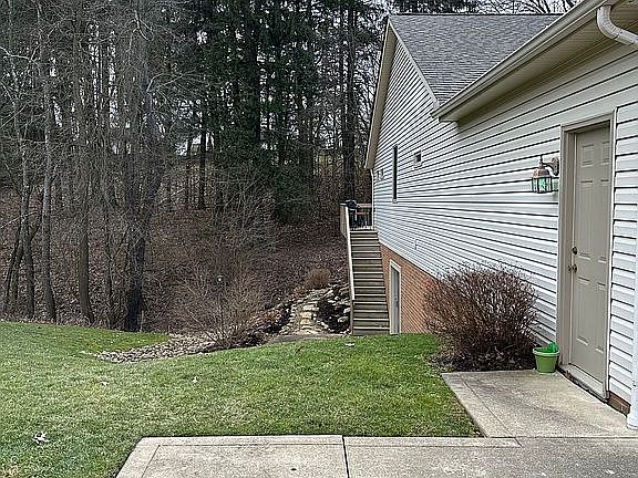 Side lot and third car space
