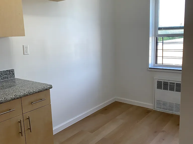 Jackson St — Photo 3