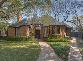 1401 Clover Ln, Fort Worth, TX 76107