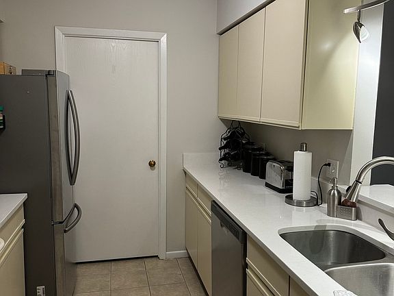 5th image of 470 Fawell Blvd APT 220