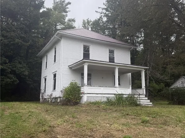 45 N Academy St, Wyoming, NY 14591