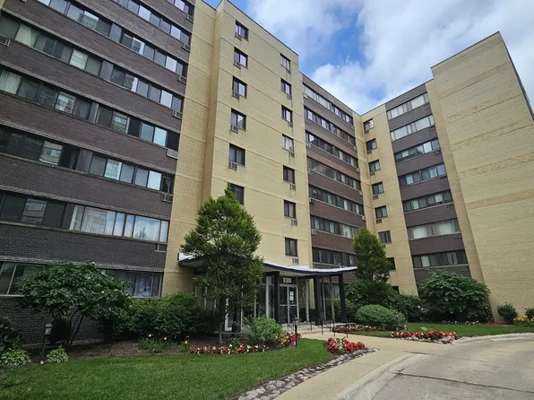 6300 N Sheridan Rd APT 107, Chicago, IL 60660