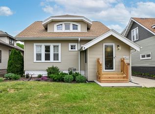 6422 W North AVENUE, Wauwatosa, WI 53213