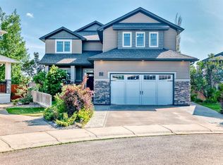 340 NE Tartan Cir W, Lethbridge, AB T1J 0Z1