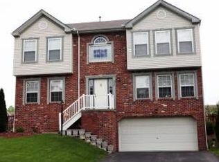 532 Hoover Dr, Apollo, PA 15613