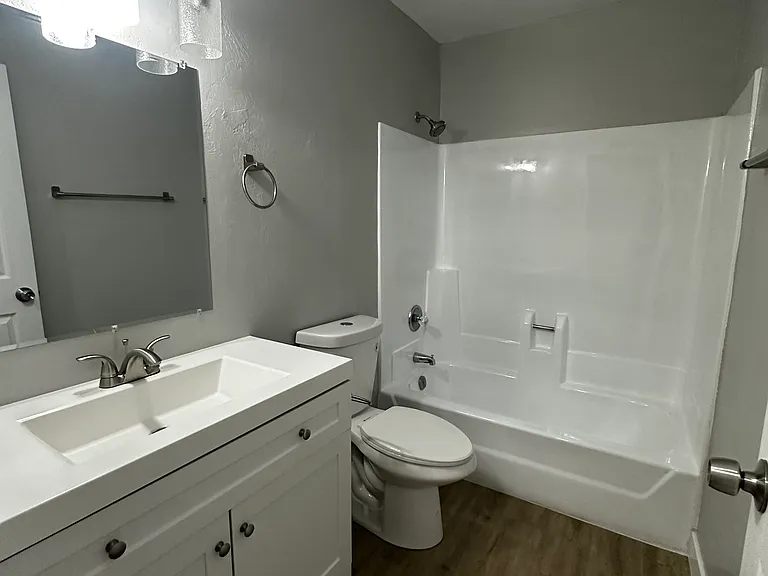 2721 E Marconi Ave #1 — Photo 3