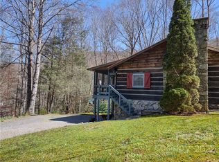 233 Nottingham Rd, Maggie Valley, NC 28751
