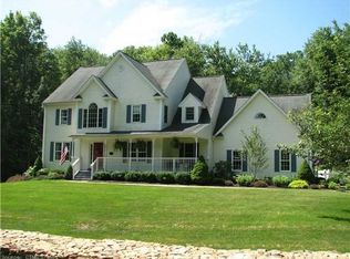 443 Horse Pond Rd, Madison, CT 06443