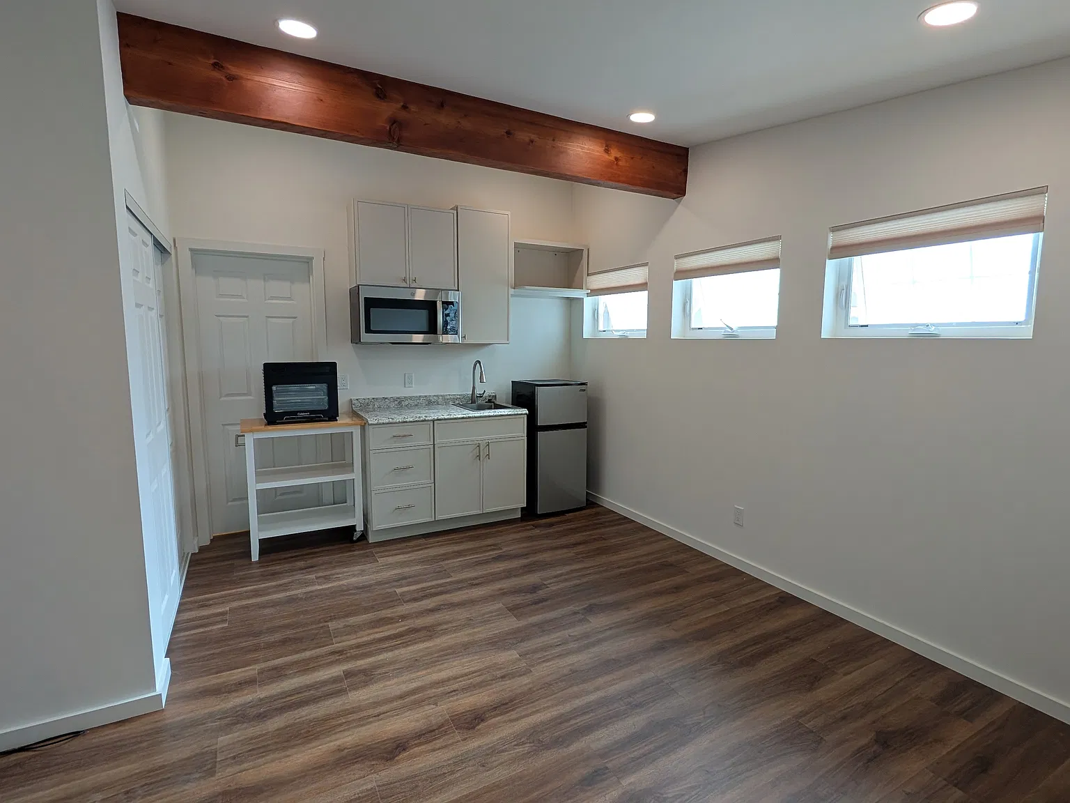 Studio, 344 sqft, $2,300 — Photo 4
