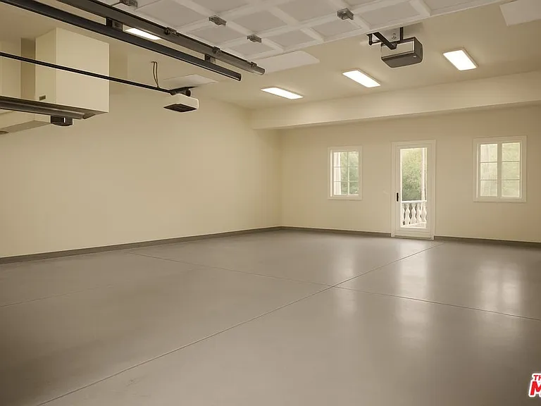 628 N Rodeo Dr — Photo 31
