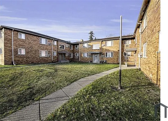 8259 Schaefer Hwy #1 — Photo 18