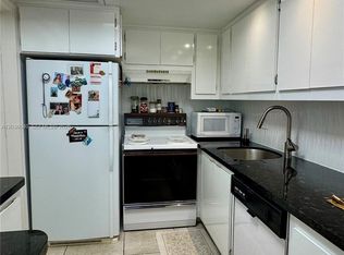 2940 NE 203rd St APT C213, Aventura, FL 33180