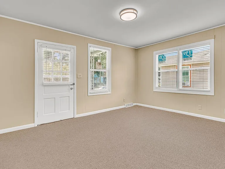 2330 Bailey Dr — Photo 19