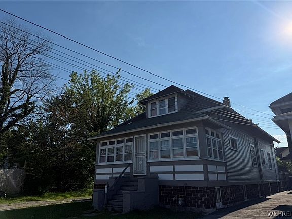 2nd image of 14 Thatcher Ave