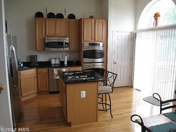 3rd image of 2444 Battery Hill Cir