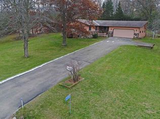 E2385 Keatings Lake Dr, Iola, WI 54945