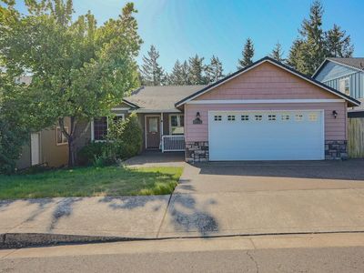 895 Kristen Way, Cottage Grove, OR, 97424