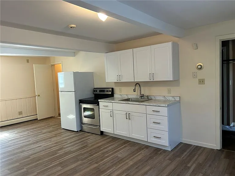 1597 Apt #2 — Photo 2