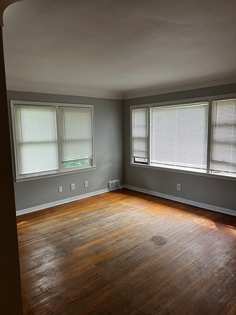 3922 N Lyndale Ave — Photo 2