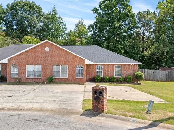 1996 Woodview Ct, Auburn, AL 36832