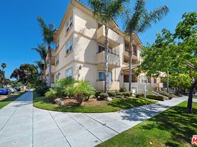 650 E Palm Ave, Burbank, CA