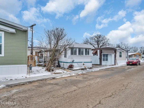 9 Avenue A, Hazlet, NJ 07730