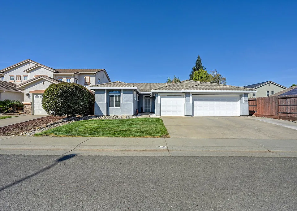 238 Saint Tropez Ln