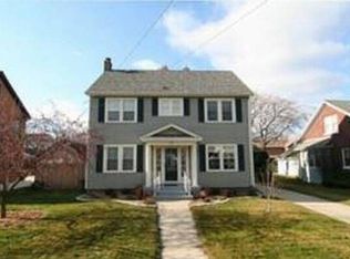 932 N 12th St, Manitowoc, WI 54220