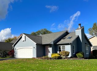 19 E Pointe, Fairport, NY 14450