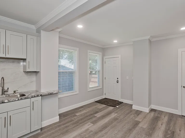 28 Union St #1 — Photo 5