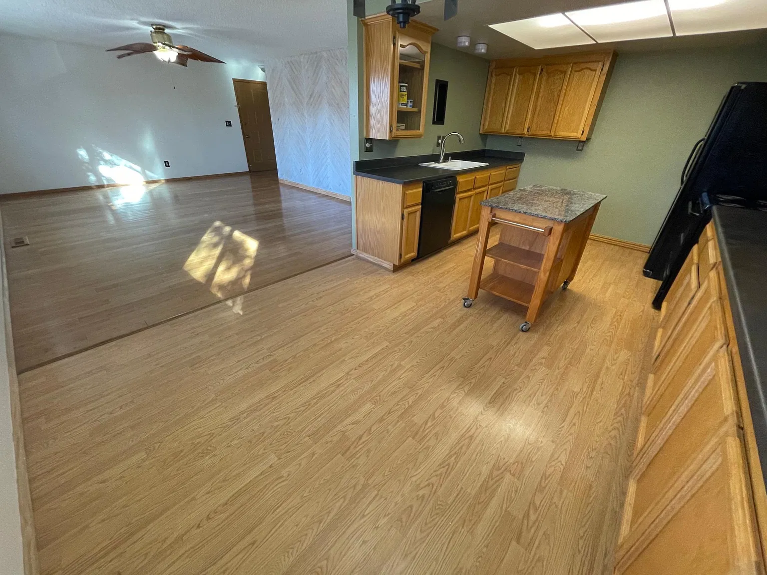 4 bed, 1652 sqft, $2,950 — Photo 3