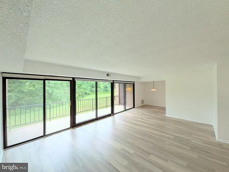 34 Hermitage Dr #34 — Photo 9