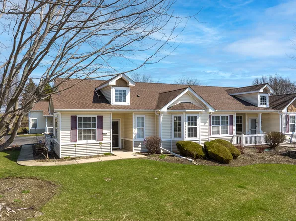 12126 White Tail Ln, Huntley, IL 60142