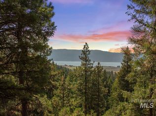 66 Truckee Trl, Cascade, ID 83611