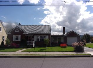 1002 W 5th St, Lewistown, PA 17044