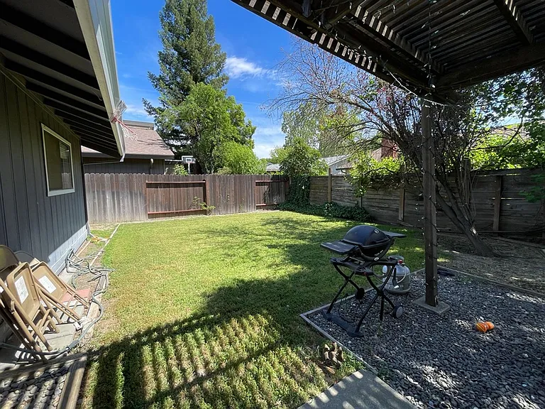 222 El Cajon Ave — Photo 17