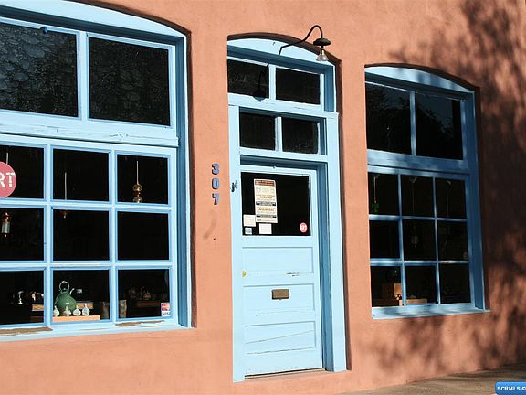 3rd image of 307 N Texas St