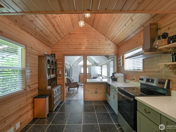 5th image of 1546 Reservation Road SE #94