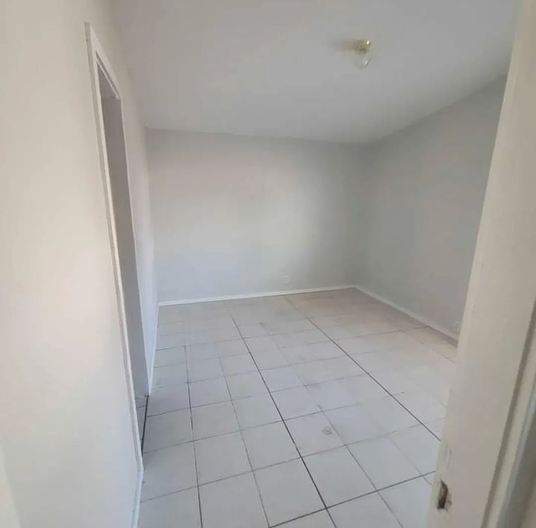 3 bed, 1250 sqft, $1,350 — Photo 1
