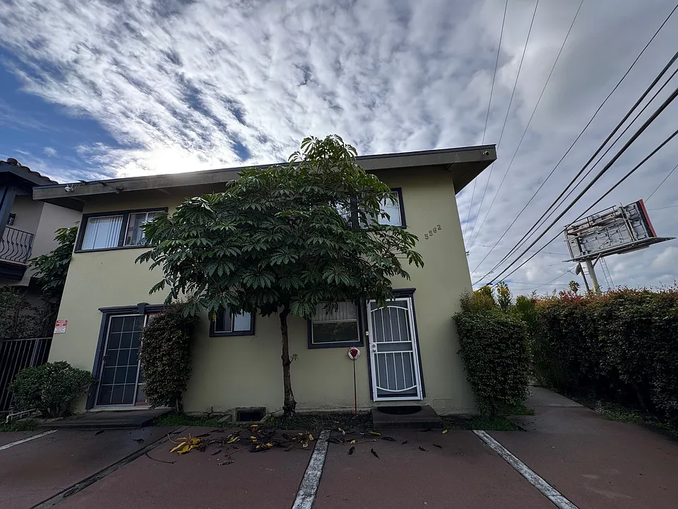 5562 Edgewood Pl.