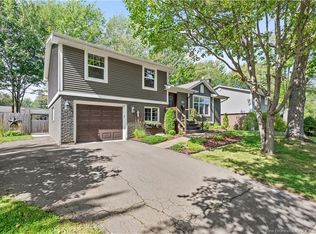 25 Chandler Cres, Moncton, NB E1E 3W6