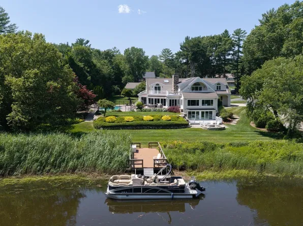 112 River Rd, Hanover, MA 02339