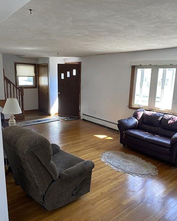 2nd image of 75 Imbaro Rd