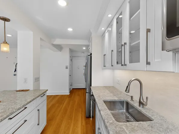 52-21 39th Road image 5 of 18