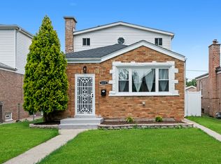 3415 Adams St, Bellwood, IL 60104