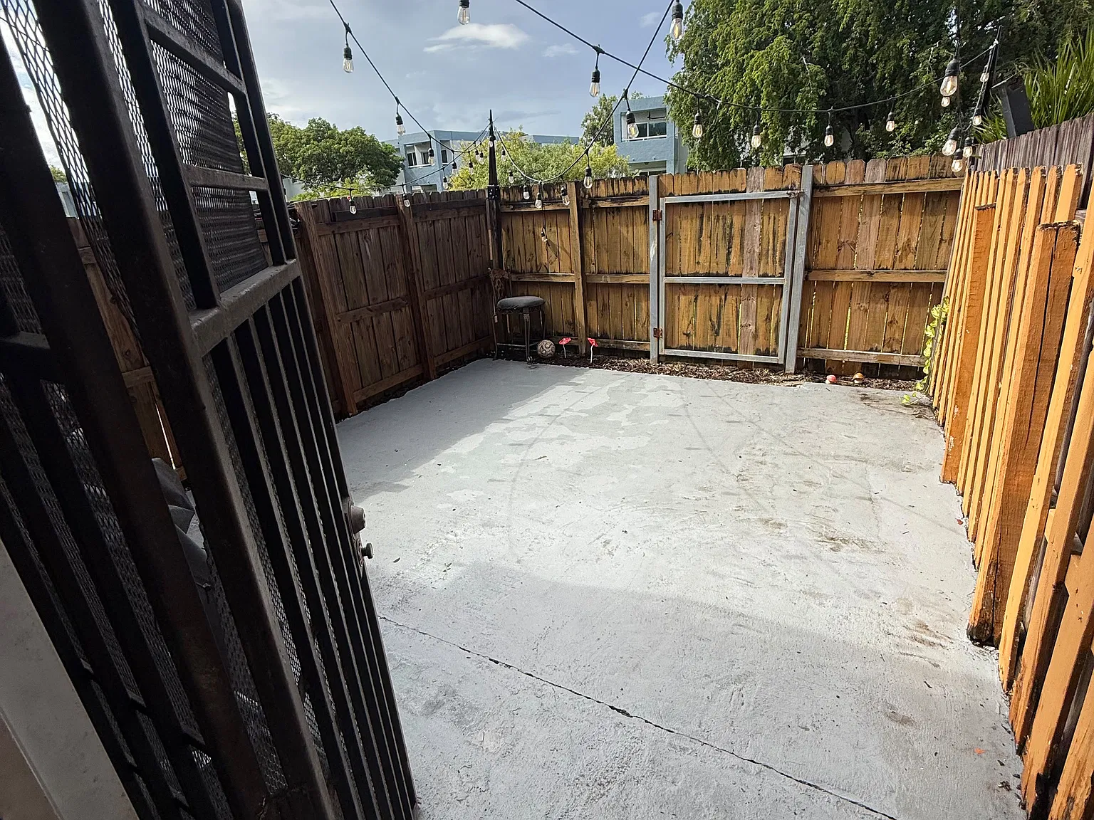 2 bed, 2.5 bath, 1200 sqft, $2,200 — Photo 4