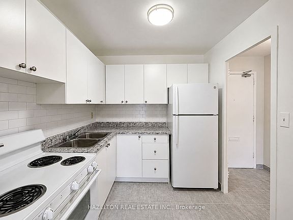 3rd image of 1665 Bloor St E #206