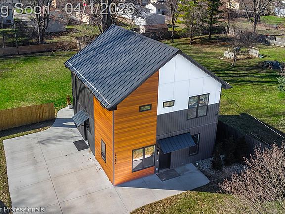 2nd image of 2407 Pollard Rd N