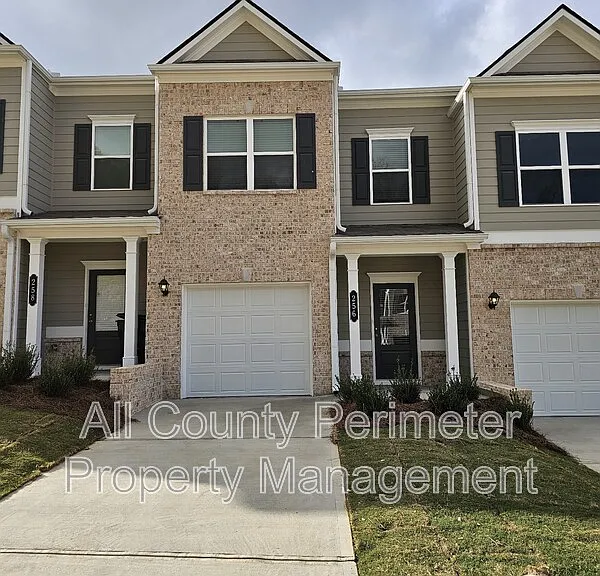 256 Dupont Dr — Photo 1